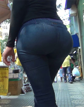 Culona En Jeans