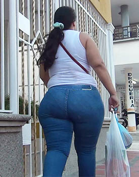 Mega Ass In Jeans